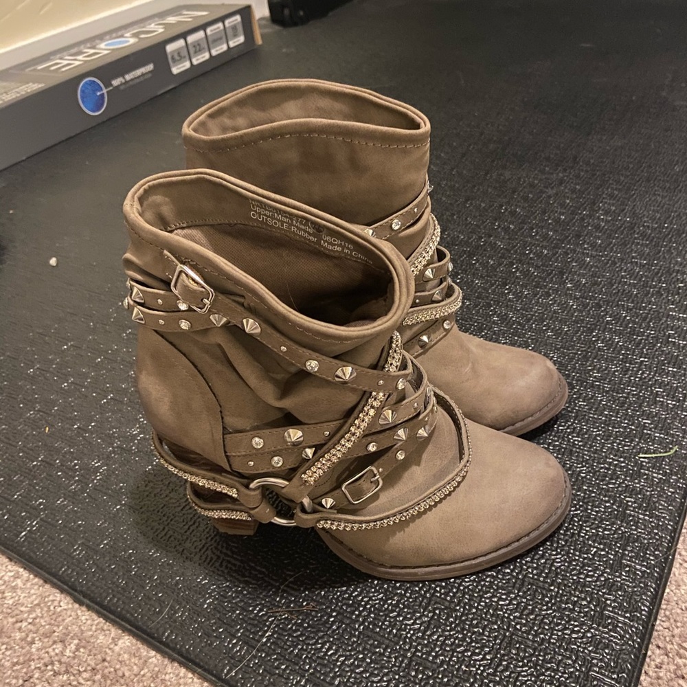 Not rated boots